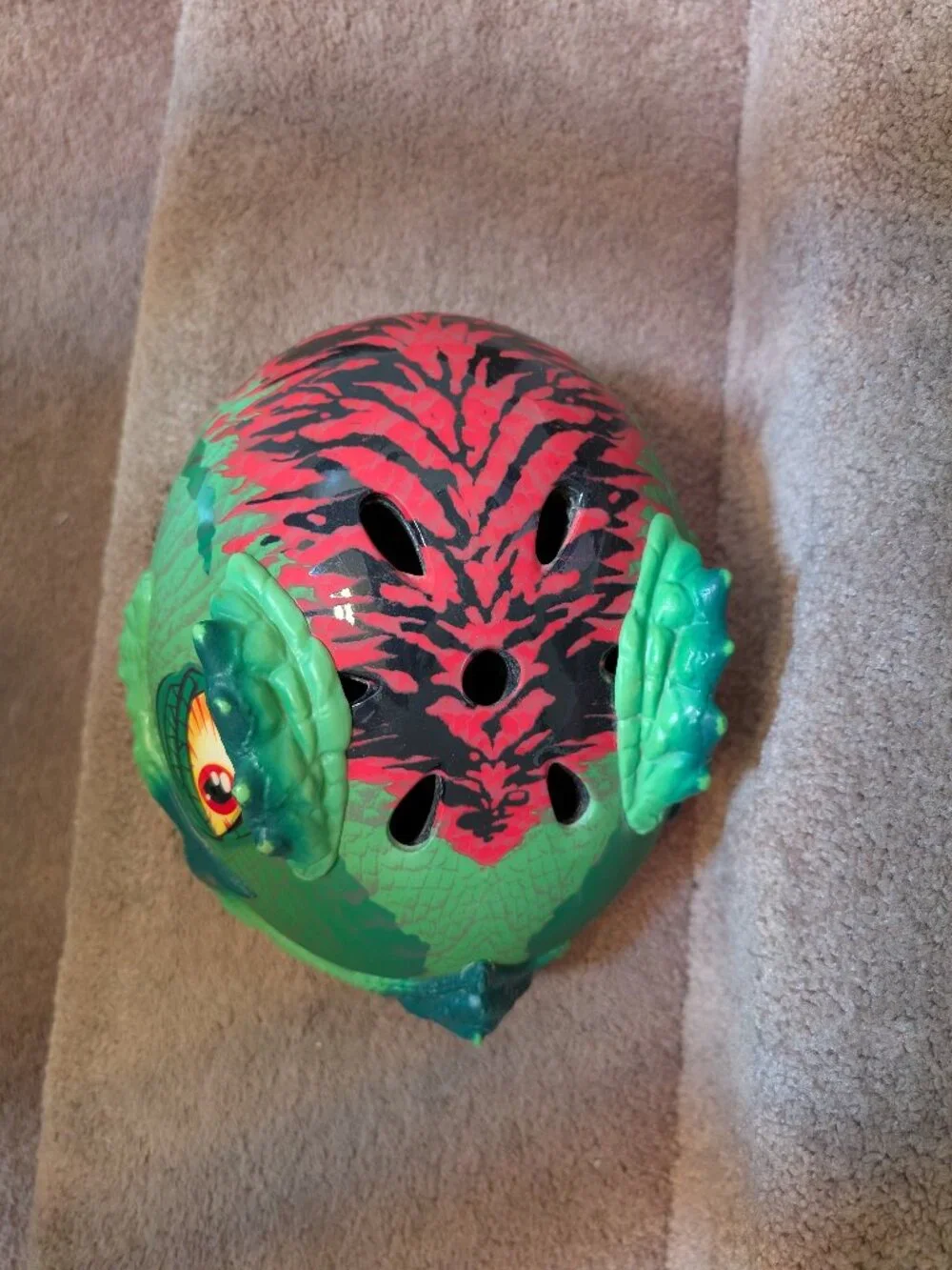 Raskullz helmet dinosaur size small (50-54cm) green red - Picture 6 of 11